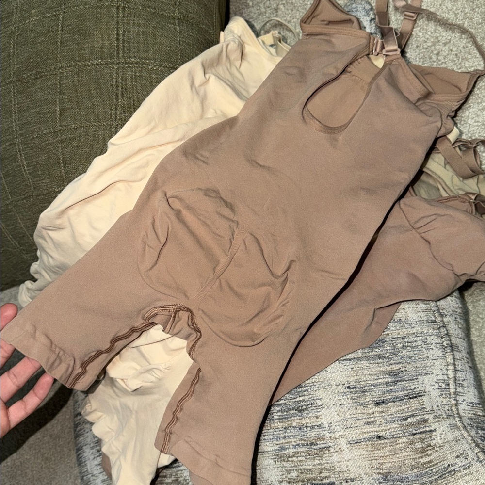 SKIMS seamless Brown Shapewear Bodysuit - Picture 7 of 7